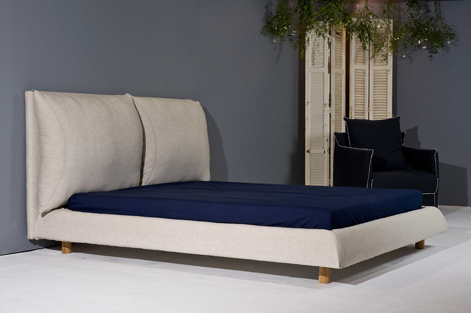 ΥΦΑΣΜΑΤΙΝΟ ΚΡΕΒΑΤΙ PILLOW